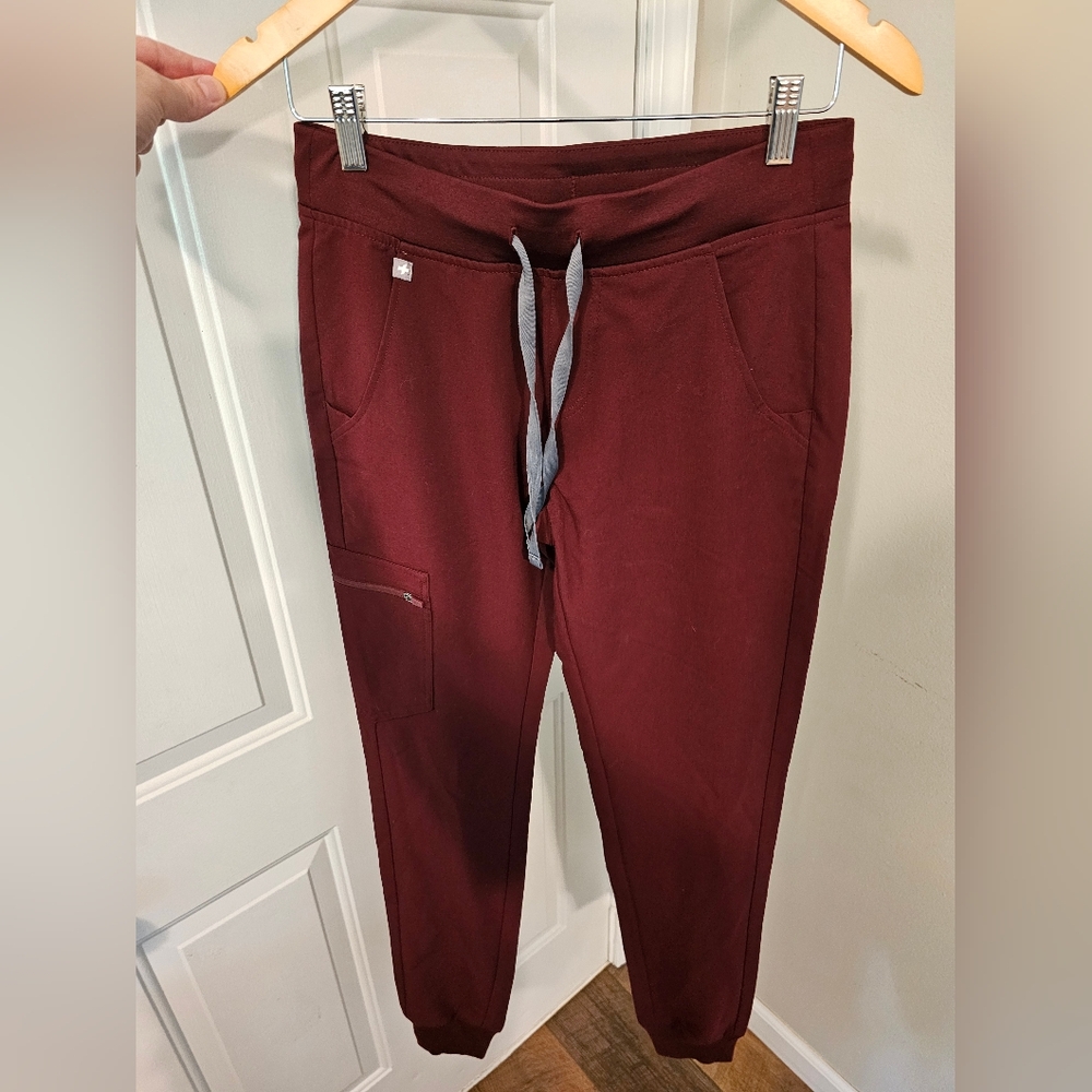 Figs Women's Burgundy Zamora Joggers - XS/TALL